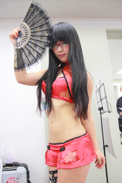 コスプレ美女に会える「コスエクスプレス」