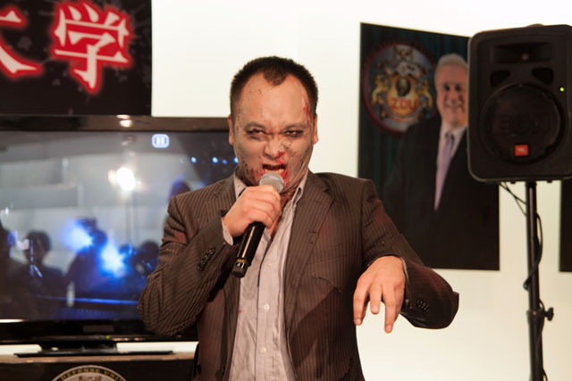 超リアル! 特殊造形のスペシャリスト・マイケルティーが創ったゾンビたちと可愛いゾンビグッズたち