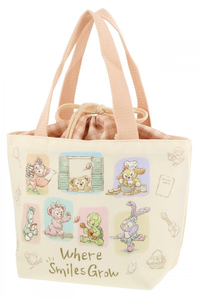 スーベニアランチケース 対象セットにプラス1,300円|ダッフィー&フレンズの「ウェア・スマイルズ・グロウ」スーベニア付きメニュー|販売店舗:東京ディズニーシー「ケープコッド・クックオフ」|発売日:2024年7月1日(月)