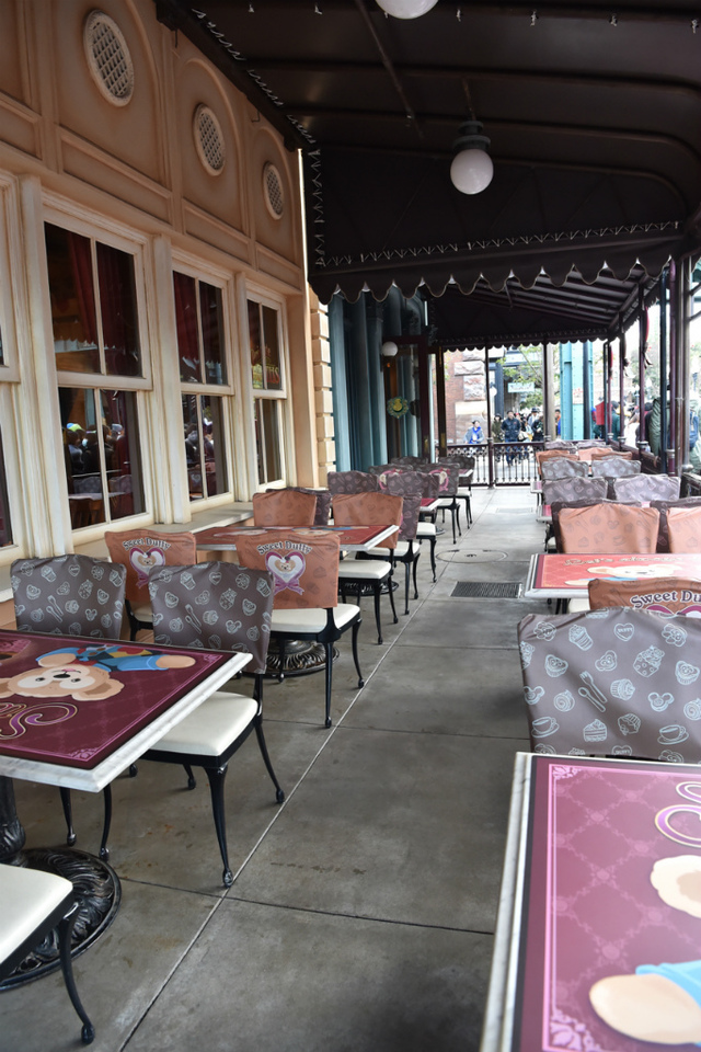 ニューヨーク・デリ外装（撮影 / MezzoMiki）