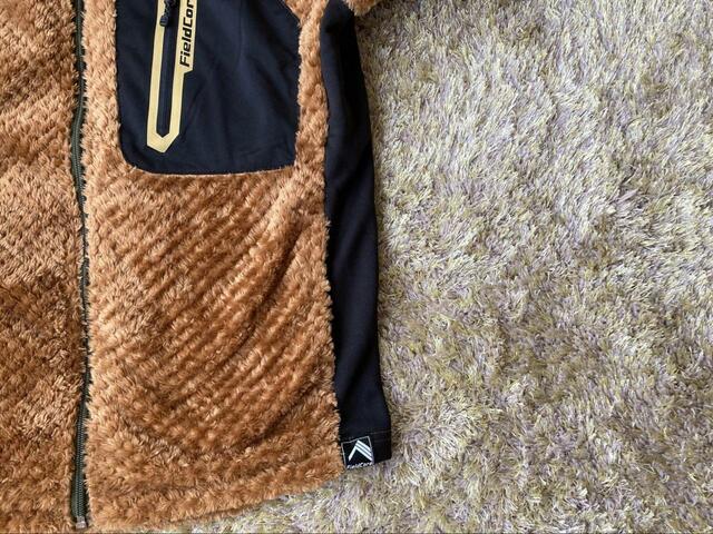 【ワークマン ダイヤフリース裏アルミジャケット】フィールドコアのアイテムです