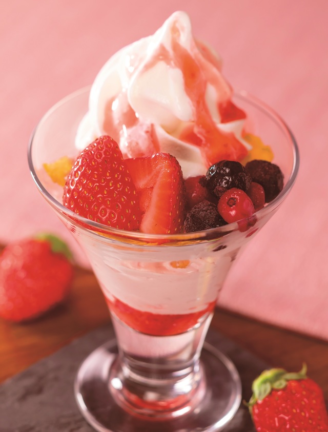 北海道ソフトのいちごサンデー