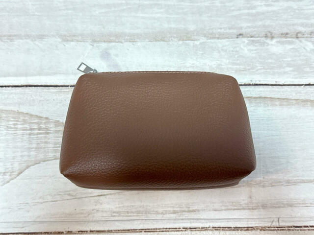 ポーチのサイズは(約)縦12×横18×マチ6.5cm