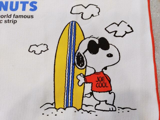 ボード×サングラスのスヌーピーがかっこいい