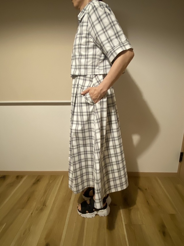 【Honeysの大人ライン「GLACIER」シャツワンピース】両サイドにポケットが付いているのも嬉しいポイント！