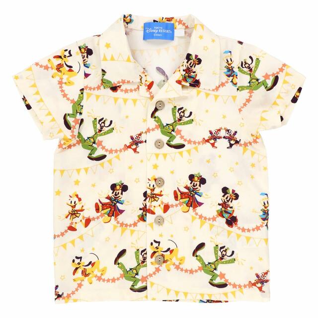アロハシャツ 100-120cm 各3,900円、140cm 各4,200円|サイズ:100、120、140 ※総柄アイテムのため、1枚1枚柄の出方が違います。|東京ディズニーリゾート40周年“ドリームゴーラウンド”スペシャルグッズ|発売日:2023年4月10日(月)|販売店舗:東京ディズニーランド「グランドエンポーリアム」、東京ディズニーシー「エンポーリオ」