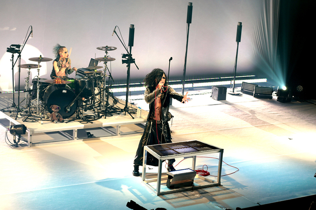 綴（Vo） 、メト（Dr）