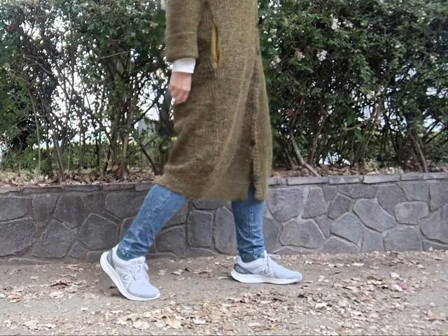 【ニューバランス ランニングシューズ E430】約10k歩いても足の疲れや蒸れはゼロ！ここまでストレスがないスニーカーはあまり出会ったことがないレベルです…！