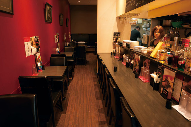 燻製カレー くんかれ 日本橋人形町店（人形町）  内観