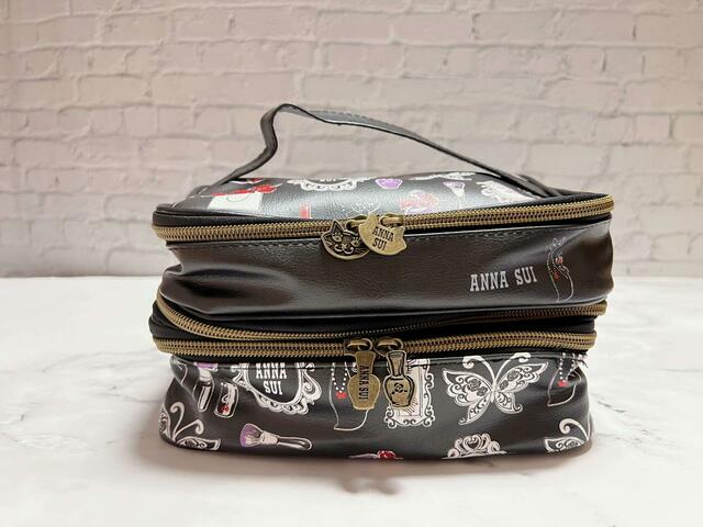 【ANNA SUI COLLECTION BOOK 2つに分かれるバニティポーチ】中身を入れないとこんな感じ