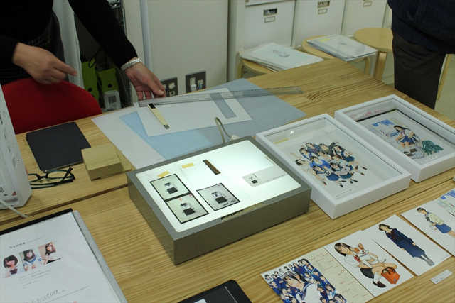 セーラー服にブレザー…マニアがつくる「制服図鑑」