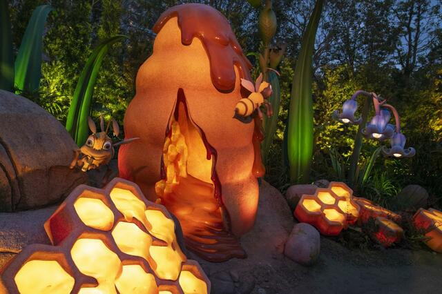 東京ディズニーシー「ファンタジースプリングス」内「フェアリー・ティンカーベルのビジーバギー」