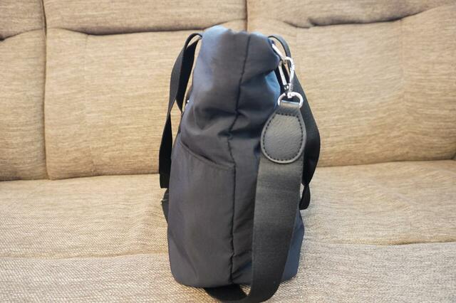 【3COINS ペアレンツBAG】サイズは（約）高さ30.5×幅33.5×マチ15cm。マチが広めで荷物がたくさん入ります！