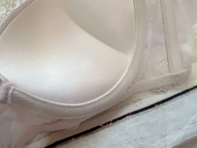 パッドは内蔵型