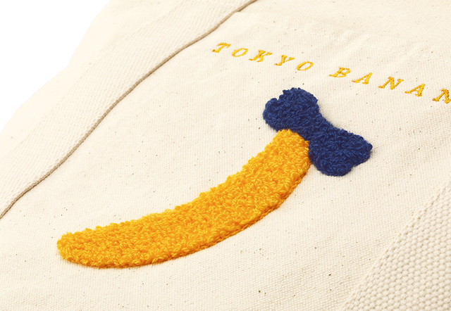 「ふわふわタッチの刺繍」＜価格：3,300円（税込）＞【8月7日は「東京ばな奈の日」！東京ばな奈史上初“トートバッグ”誕生！“アクキープレゼント”も見逃せない！】