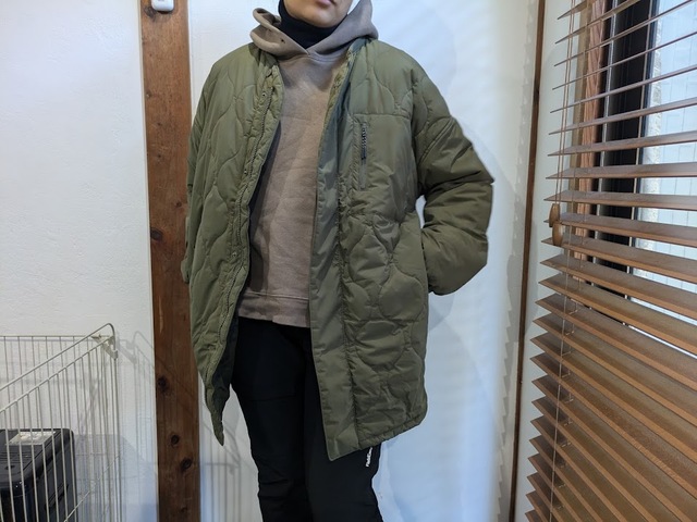 【ワークマン レディース防風撥水ストレッチキルティングコート】ダウンコートよりかさばらないので、中にたくさん着込んでも着ぶくれしないのが嬉しい！