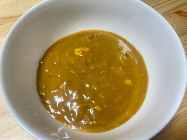 【無印良品 麺にかける 牛すじカレースープ】茹でたうどんと合わせるだけ