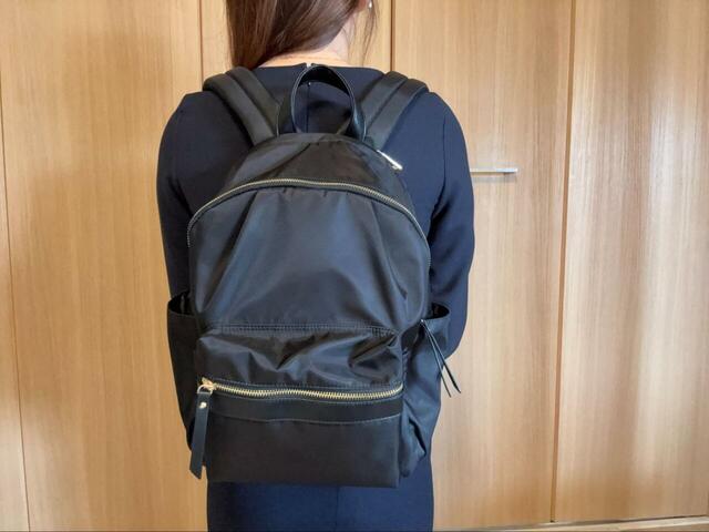 【GLOBAL WORK　撥水軽量10ポケリュックミドル】長時間背負っても疲れにくいので旅行用リュックにもおすすめ♪