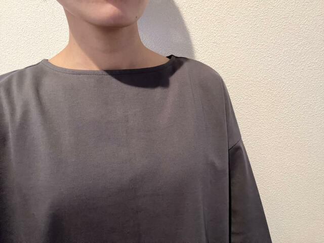 【無印良品　二重編み七分袖ワンピース】首元のつまり具合もちょうど良い感じです♪