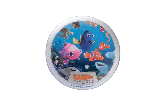 カンバッジ 310円｜直径約8.5cm｜2017年5月8日（月）発売｜エンポーリオ｜東京ディズニーシー「ニモ&フレンズ・シーライダー」
