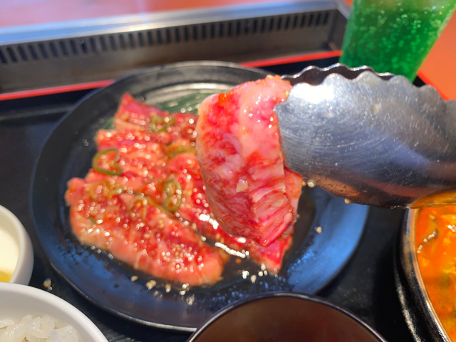 これが安楽亭の「黒毛和牛」だ！