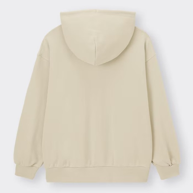 スウェットパーカ｜2,990円｜GU「ちいかわ」コラボコレクション第3弾