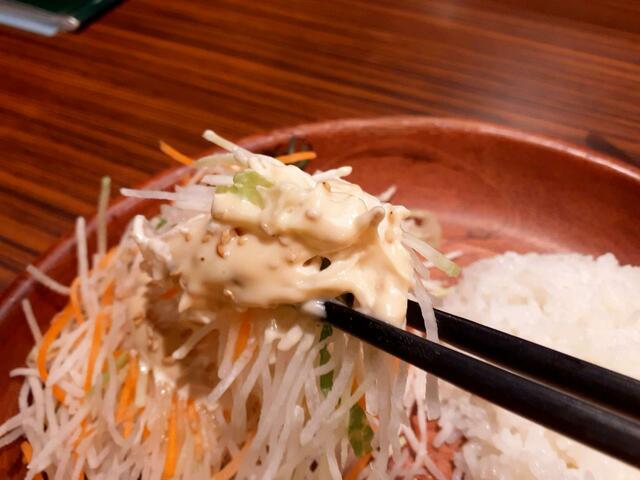 このクリーミーなドレッシングが中毒性のあるうまさ【びっくりドンキー2023年最新販売数（出食数）ランキングTOP10】