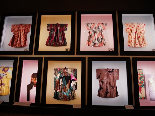 第4章「モダニズムのきもの」会場風景