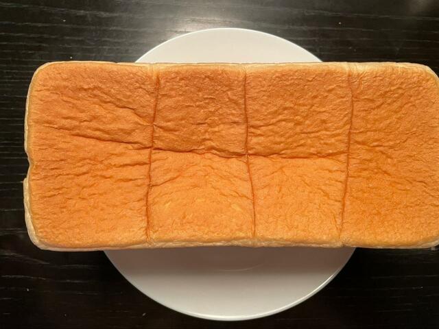 【銀座に志かわ 水にこだわる高級食パン】今回は1本(2斤分)を購入!かなりのボリューム感