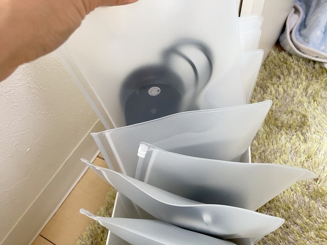 【無印良品 EVAケース・ファスナー付B6】EVAケースを立てて収納