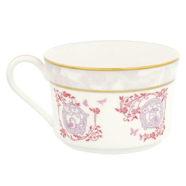 カップ&ソーサー 9,000円｜「東京ディズニーシー・ファンタジースプリングスホテル」をテーマにしたグッズ｜販売店舗：東京ディズニーシー「エンポーリオ」｜発売日：2024年5月28日（火）