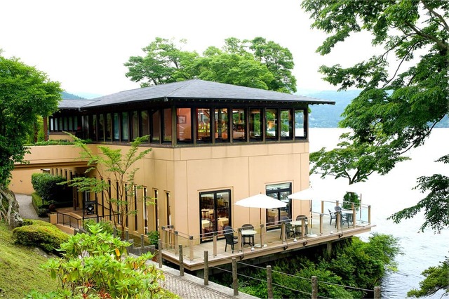 【絶景カフェランキング】5位：プレミアムショップ＆サロン・ド・テ ロザージュ【神奈川県】