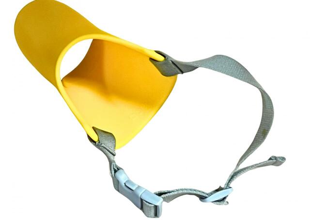 【OPPO quack（クァック）】頭の後でバックルをとめるタイプです