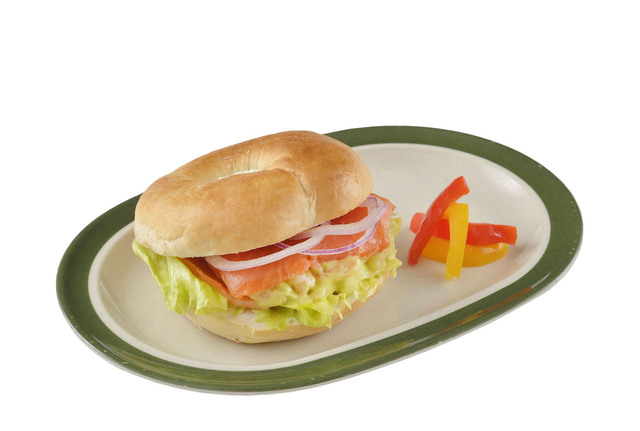 ニューヨーク・デリ シュリンプ＆サーモントラウト・ベーグルサンド