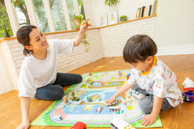 東京ディズニーリゾート「Go-Go-Go! with Disney Vehicles」グッズ｜販売店舗：東京ディズニーランド「グランドエンポーリアム」、東京ディズニーシー「キス・デ・ガール・ファッション」｜発売日：2024年7月11日（木）