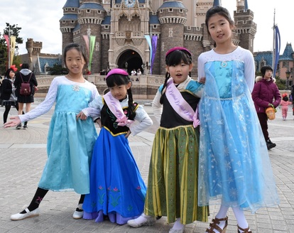 TDL】子どものアナ雪&プリンセス仮装、みんなどうしてる? 回答多数の3