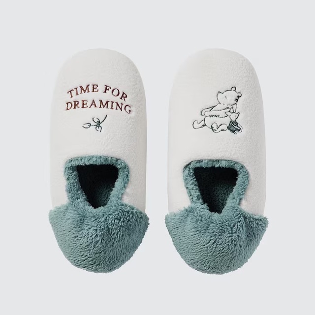 フリースルームシューズ|1,500円|ユニクロUT「くまのプーさんコレクション」