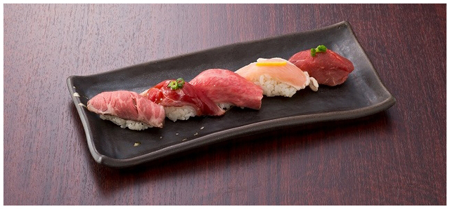 『池袋東口 肉寿司』