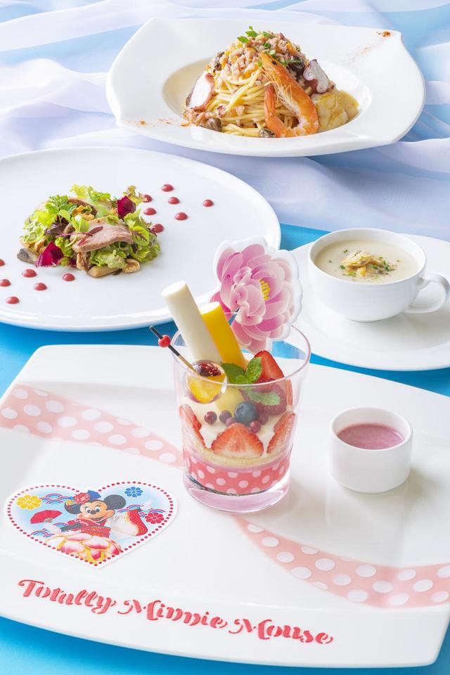 東京ディズニーランドホテル「ドリーマーズ・ラウンジ」“トータリー・ミニーマウス”パスタセット