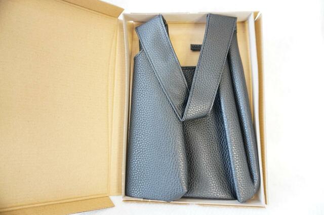 折りたたまれて入っいます【CLANE（クラネ）】「ラウンドショルダーバッグ」価格：3,278円（税込）発売日：2023年7月13日