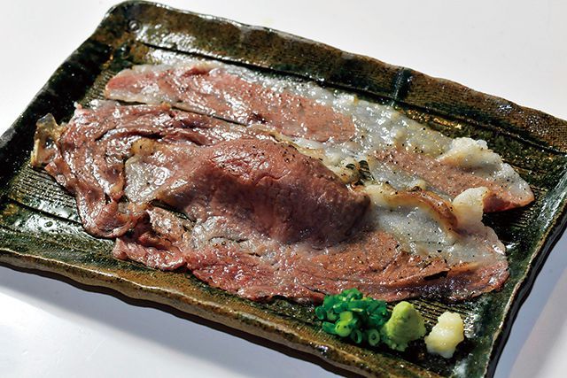 生肉のお店・厳選！／【渋谷】肉寿司　名物!! さしとろ 680円