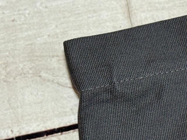 素材は綿100％。厚手で丈夫なコットンキャンバス生地