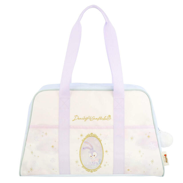 ボストンバッグ 5,600円｜東京ディズニーシー「ダッフィー＆フレンズのダンシング・スノーフレークス」スペシャルグッズ｜販売店舗：東京ディズニーシー「マクダックス・デパートメントストア」｜発売日：2024年11月2日（土）