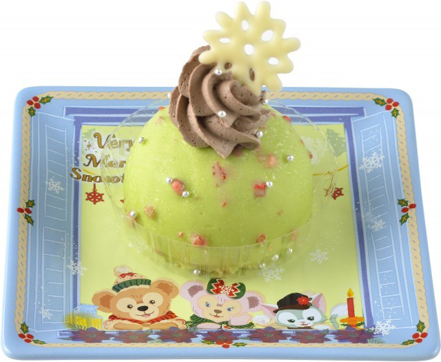 2015ダッフィーのクリスマス「Very Merry Snowtime」 ホワイトムースケーキ スーベニアプレート付き　880円　販売店舗：ケープコッド・クックオフ