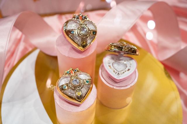 ユニバーサル・ハート・コンパクト 3,900円