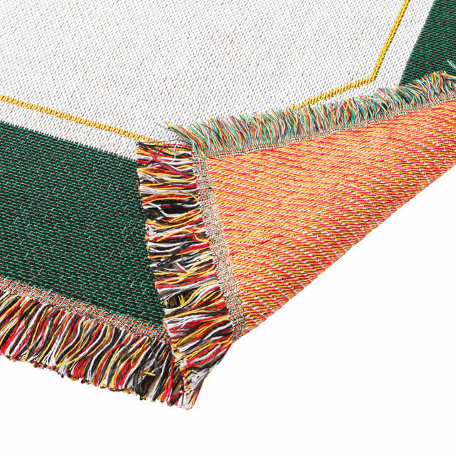 ソファやベッドとコーディネートしやすい織物