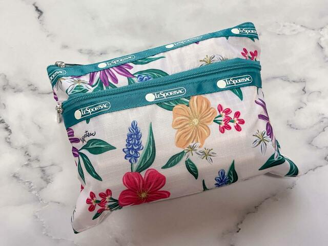 コスメを入れてみました!