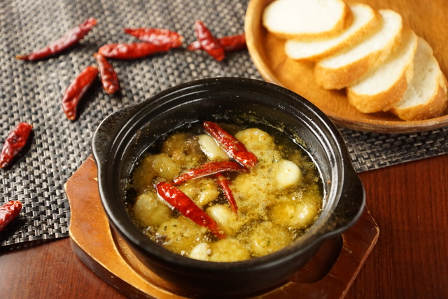 トマトとチー ズのマルゲ春巻き