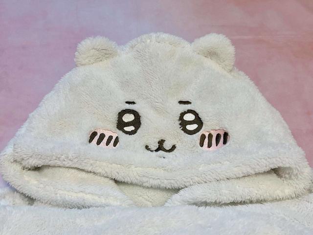 【PEACH JOHN】フードにはちいかわのお顔が♪