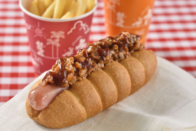 プルドポーク&ソーセージのホットドッグ リフレッシュメントコーナー